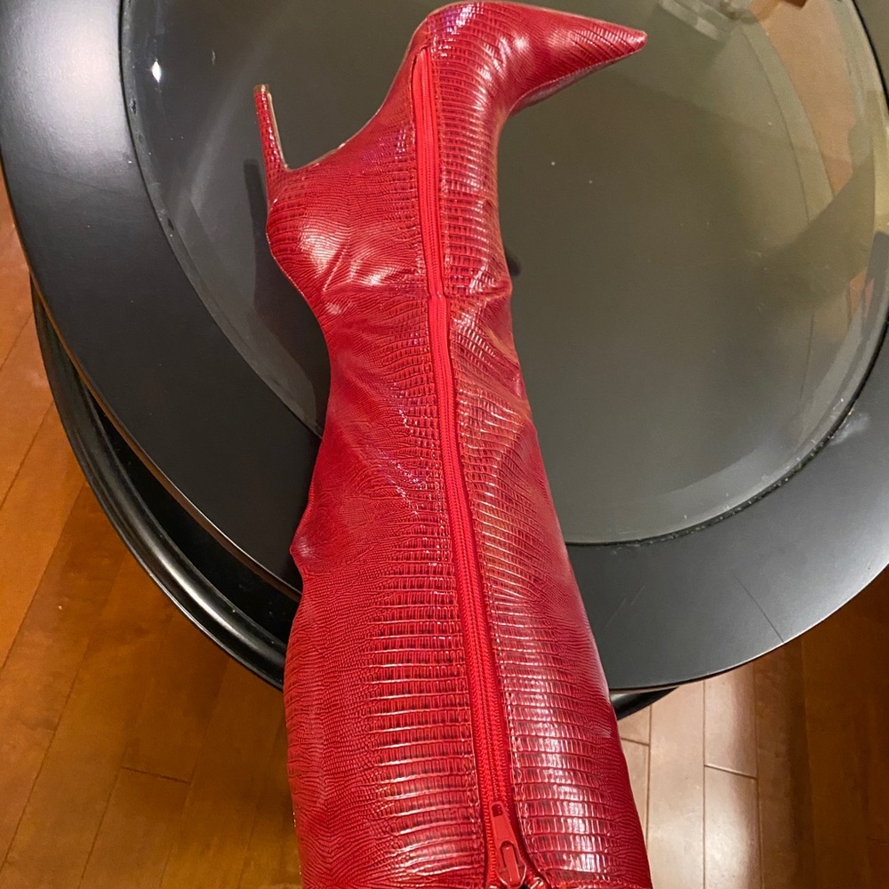 ONLY SIZE 7 LEFT! - Picture 8 of 8